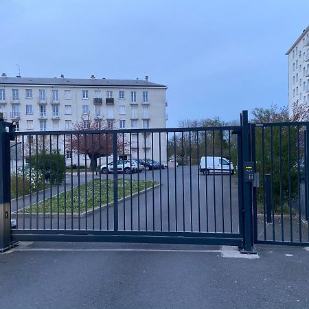 Bel F3 Quartier Pignoux 1 Km Centre Ville Bourges Exterior photo